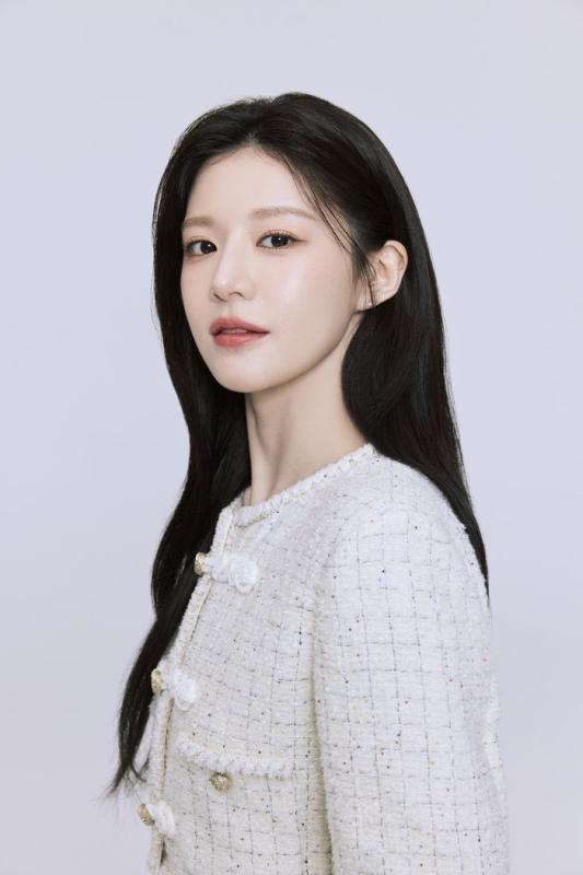 Mỹ nhân mặt đẹp tỷ lệ kim cương hot nhất hiện nay: Nàng thơ của loạt ca sĩ, khoe giọng gây bất ngờ- Ảnh 5.