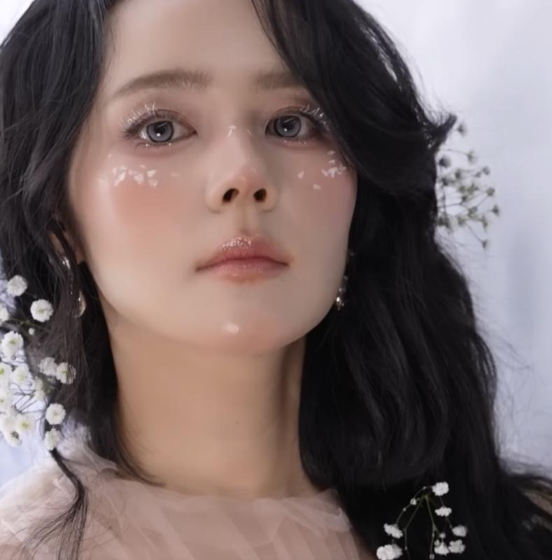 Bước sang tuổi 44, Han Ga In còn được khen "đẹp hơn AI": 6 bí quyết trẻ lâu của cô khiến hội chị em trung niên quyết tâm theo đuổi- Ảnh 2.