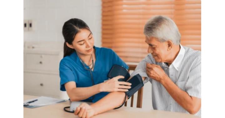 Lợi ích của việc đi bộ buổi sáng sớm với người huyết áp cao- Ảnh 1.