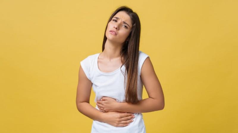 Nếu là phụ nữ, BS nói có 5 dấu hiệu đau bụng này thì 