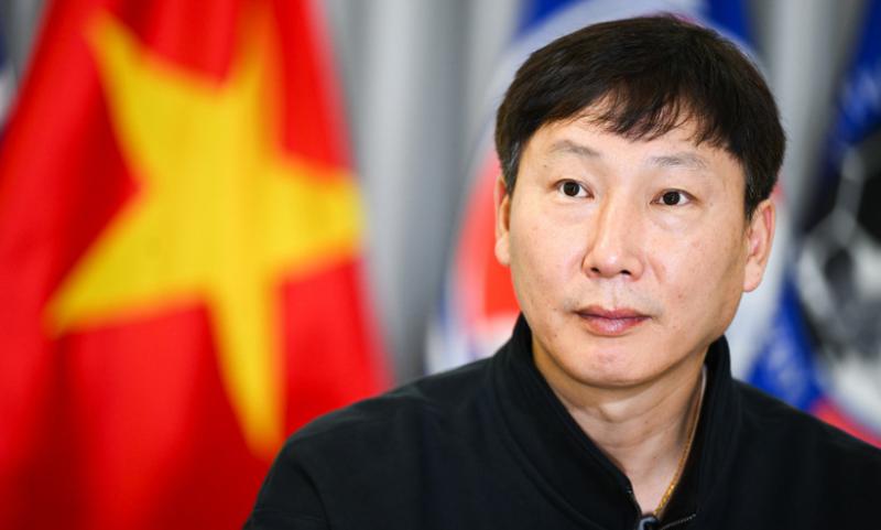 Năm qua HLV Kim Sang-sik đã làm gì?- Ảnh 1.
