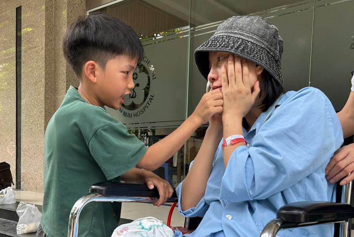 108 lần lấy máu, 18 lần chụp chiếu và hành trình vượt cửa tử sau 2 lần đột quỵ- Ảnh 2.