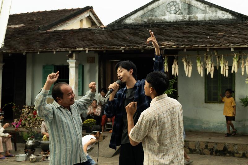 MV Tết PNJ x Đen: Những nỗ lực “Quý như Vàng” để con được “Vui như Tết”- Ảnh 2.