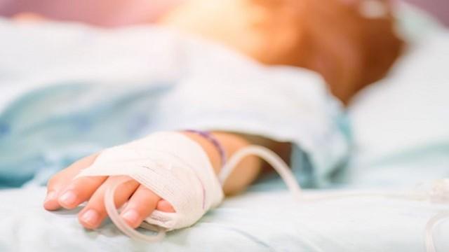 Bé gái 13 tuổi được chẩn đoán mắc ung thư dạ dày giai đoạn cuối, bác sĩ lắc đầu: Tất cả là do 1 thứ từ miệng người bố- Ảnh 2.