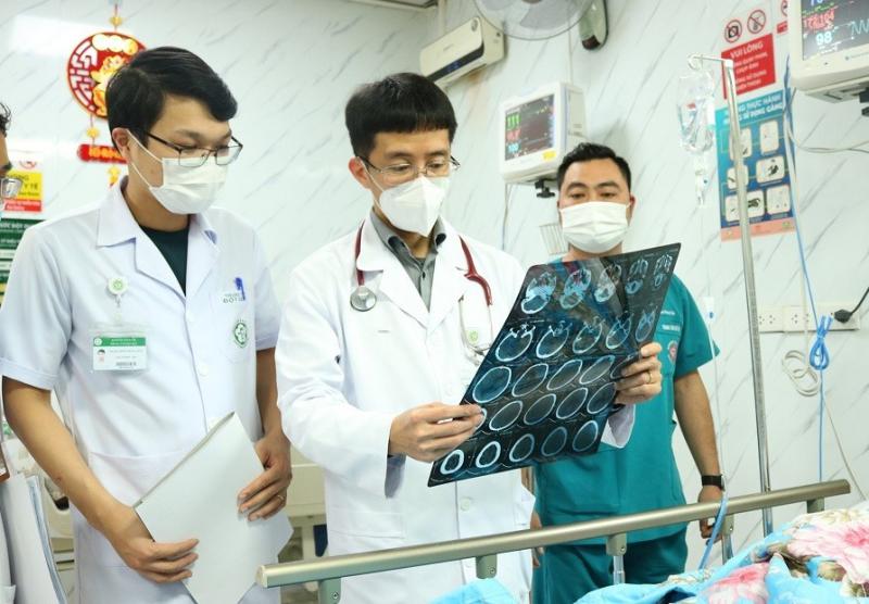 Đột quỵ rình rập khi trời lạnh: Những thời điểm nguy hiểm không thể chủ quan- Ảnh 2.