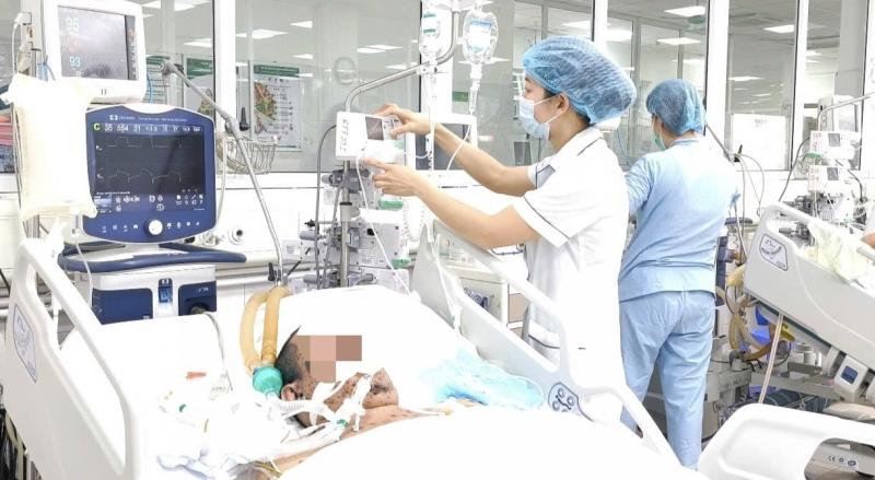 Người đàn ông nguy kịch vì lây thuỷ đậu từ con gái- Ảnh 1.