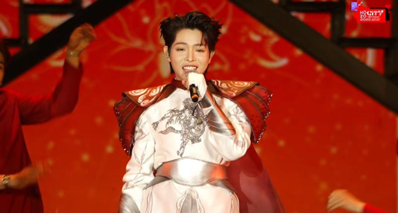 Nam ca sĩ Vpop đắt show nhất, phủ sóng trọn vẹn đêm Countdown 31/12 - Ảnh 3.