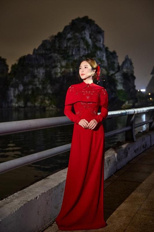 Nữ ca sĩ được chọn diễn ở Đại hội Đảng: Giọng hát thực lực hàng đầu Vbiz, ở ẩn 5 năm vẫn là bạch nguyệt quang- Ảnh 6.
