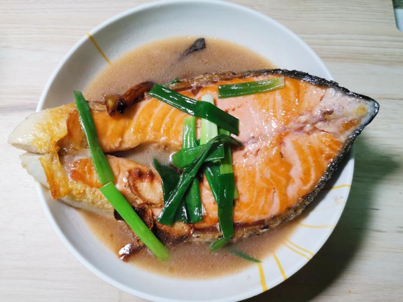 2 loại cá bình dân giàu omega-3 nhất thế giới, vượt xa cá hồi, ăn 2 lần/tuần giúp 