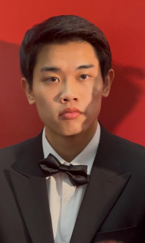 Á hậu cũng mê Đình Bắc như thường, hoá fan girl khi hotboy U23 Việt Nam diện vest bảnh bao khoe visual phát sáng- Ảnh 4.