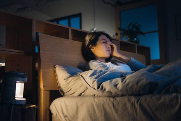Vừa nằm xuống giường đã ngủ được luôn tốt hay không? Hoá ra lâu nay nhiều người vẫn hiểu sai- Ảnh 2.