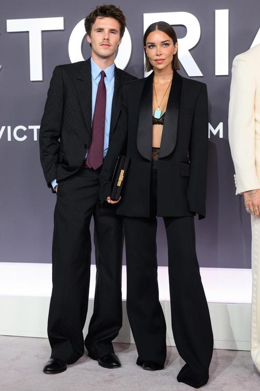 Con dâu út tương lai nhà Beckham bị chê già, ngoại hình như sinh đôi với mẹ chồng Victoria- Ảnh 3.