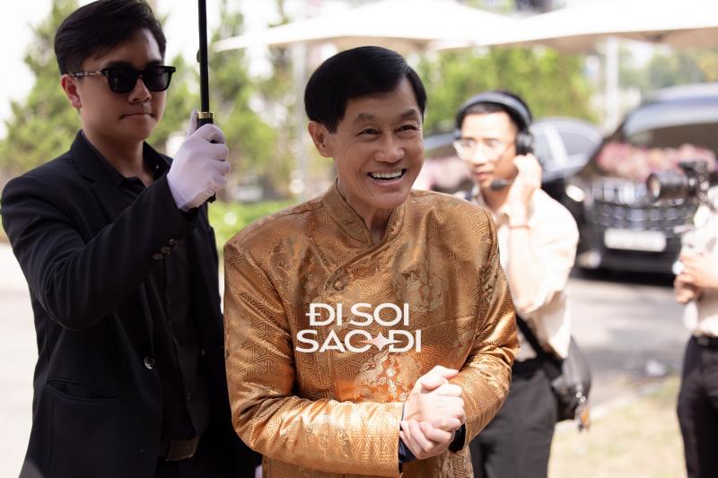 Lần đầu tâm sự chuyện gả con, vợ chồng tỷ phú Johnathan Hạnh Nguyễn xúc động: “Thảo Tiên hứa mỗi tuần về thăm 3 lần, về ăn cơm nhà"- Ảnh 4.