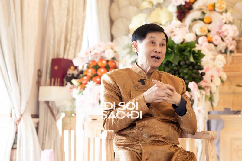 Lần đầu tâm sự chuyện gả con, vợ chồng tỷ phú Johnathan Hạnh Nguyễn xúc động: “Thảo Tiên hứa mỗi tuần về thăm 3 lần, về ăn cơm nhà"- Ảnh 1.