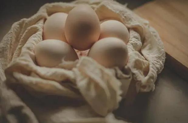 Ra chợ mua trứng gặp 3 loại này, ngon rẻ mấy cũng đừng mua- Ảnh 3.