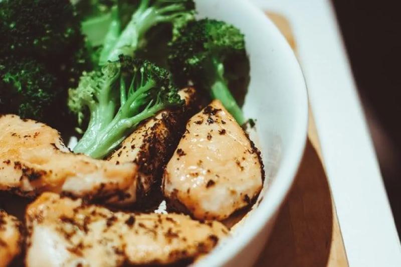 Phó giám đốc bệnh viện Thái Lan chỉ mặt 5 thực phẩm "phá thận"- Ảnh 3.