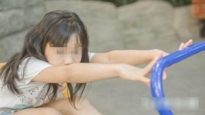 Bé gái 7 tuổi dậy thì sớm sau 3 tháng ăn uống theo cách nhiều cha mẹ đang làm- Ảnh 3.