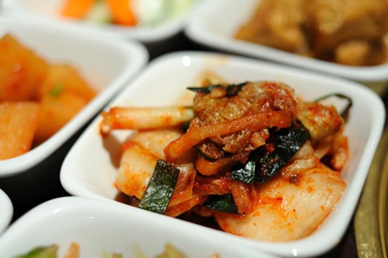 Cả gia đình 3 người lần lượt qua đời: Bác sĩ liên tục cảnh báo 4 loại thực phẩm để lâu trong tủ lạnh có thể 