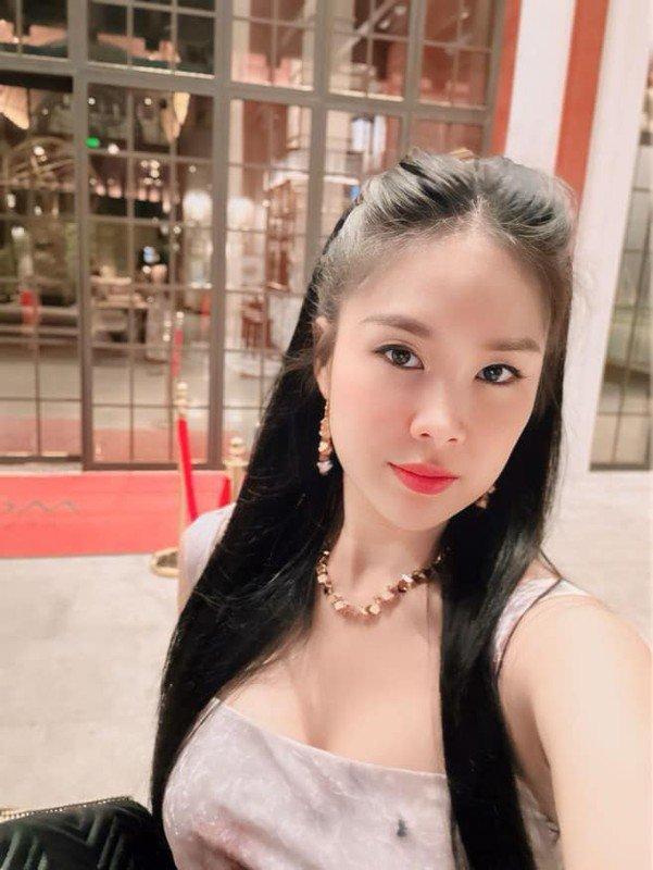 Lê Phương tuổi 40 da căng bóng khiến chồng không ngừng cưng nựng: Có 3 mẹo giữ collagen đáng học hỏi, chị em tuổi trung niên chống già đã thử chưa?- Ảnh 2.