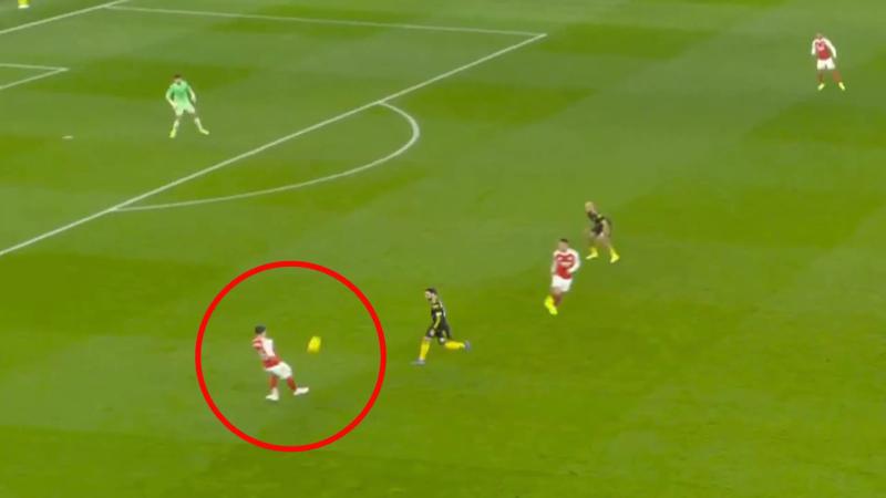 "Tội đồ" của Arsenal trong trận thua đau MU, fan "nổi trận lôi đình" hết chịu nổi rồi- Ảnh 1.