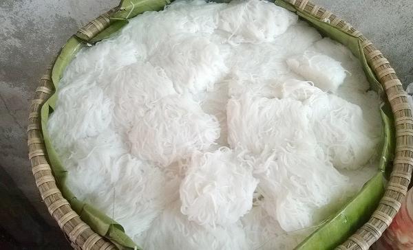 Không chỉ có mì sợi, đây là những thực phẩm có nguy cơ tẩm hàn the chuyên gia muốn cảnh báo người dân- Ảnh 2.