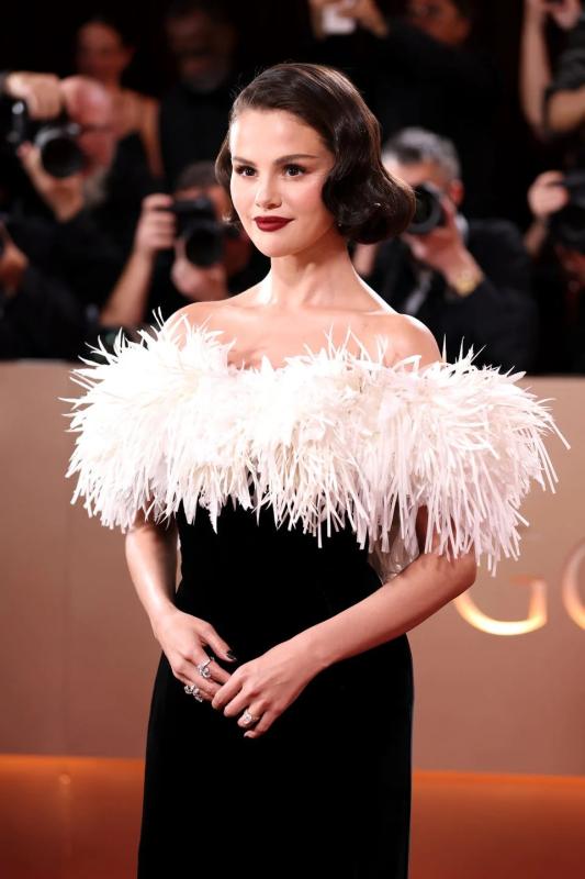 Bạch Tuyết Hollywood "đá bay" Lisa khỏi bảng xếp hạng, là Top 1 trong lòng Vogue- Ảnh 5.