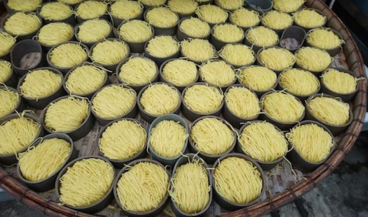 Mì tươi trộn hàn the: 4 hiểm họa trực tiếp với sức khỏe người tiêu dùng- Ảnh 1.