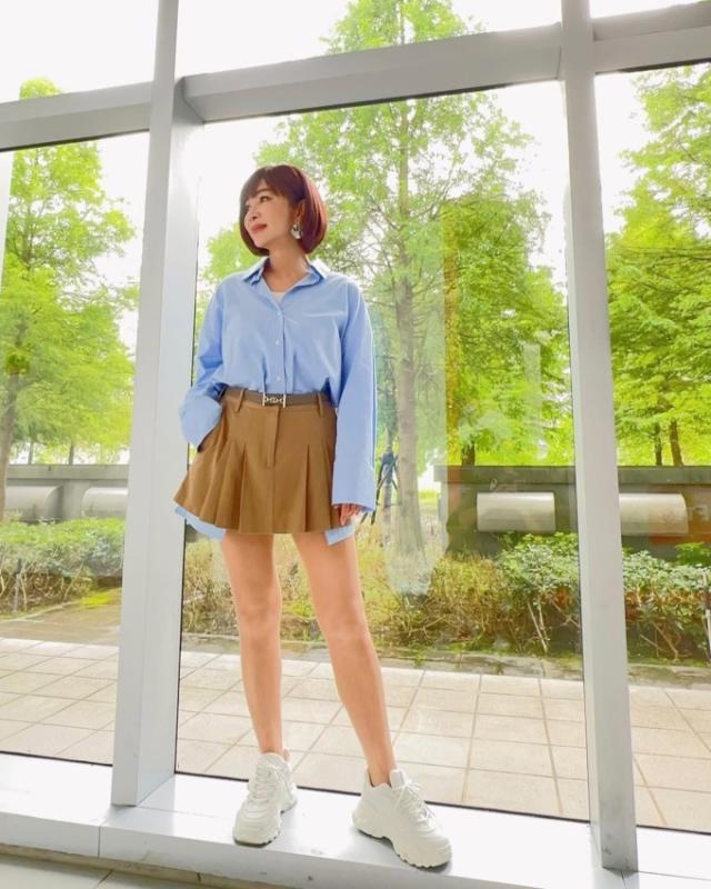 Bước sang tuổi 69, mỹ nhân này vẫn trẻ đẹp ngỡ ngàng: Nhìn như gái ngoài 30 nhờ kết thân 1 loại củ giảm viêm, bảo tồn collagen, bếp người Việt luôn sẵn- Ảnh 7.