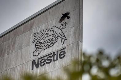 Việt Nam yêu cầu rà soát, ngừng kinh doanh nếu lưu hành lô sữa bột trẻ sơ sinh Nestlé chứa độc tố- Ảnh 1.