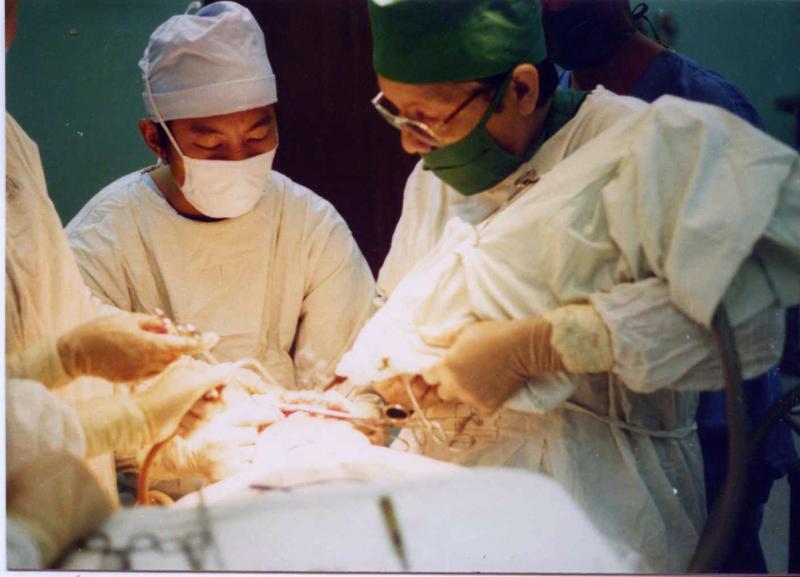 Tưởng niệm vị thầy thuốc thực hiện ca cấy ghép nha khoa đầu tiên của Việt Nam- Ảnh 1.