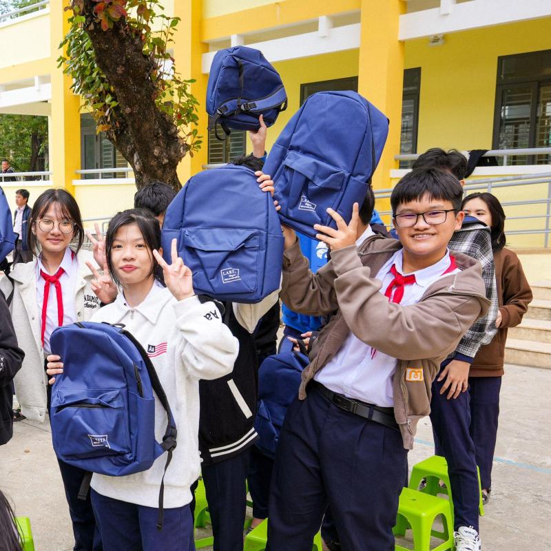MIA.vn × Larita và hành trình trao 1.000 balo giúp học sinh trở lại trường sau lũ- Ảnh 3.