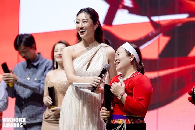 Hoa hậu Lương Thuỳ Linh hiện tại- Ảnh 2.