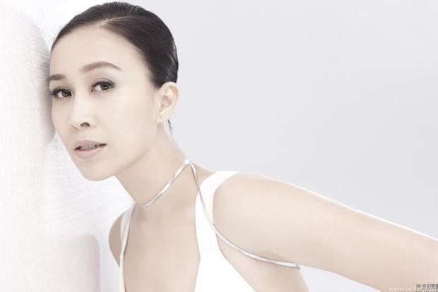 Nữ ca sĩ được ví như "quốc bảo âm nhạc": Bị tẩy chay vì văng tục, vướng scandal nghiêm trọng đài quốc gia xoá sổ- Ảnh 2.