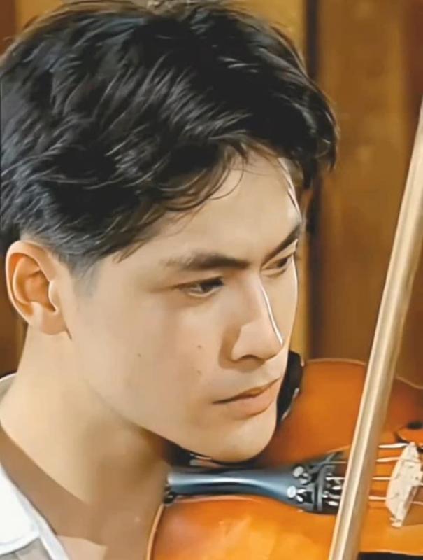 Sốc visual mỹ nam Việt duy nhất được mệnh danh “kho tàng nhan sắc”, tìm khắp showbiz cũng không có ai đẹp bằng- Ảnh 1.