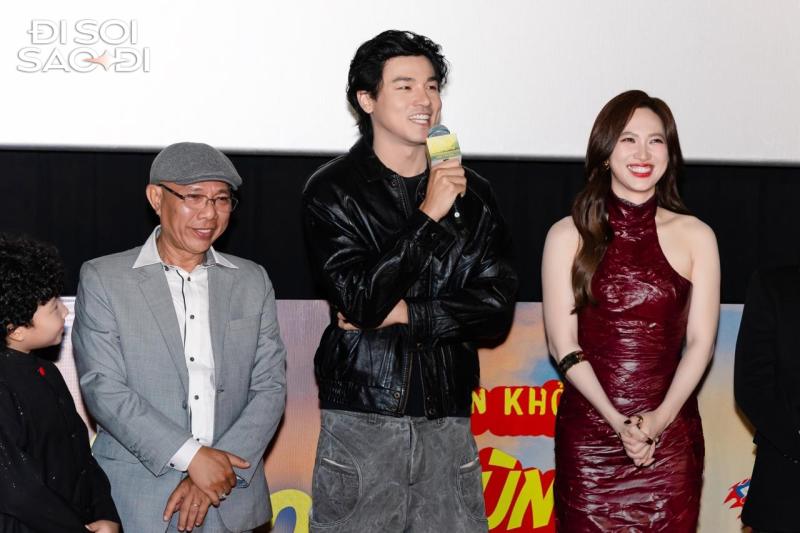Bắt gặp Phương Anh Đào khoác tay trai lạ cực tình tứ, hoá ra là crush quốc dân điển trai ăn đứt Tuấn Trần- Ảnh 9.