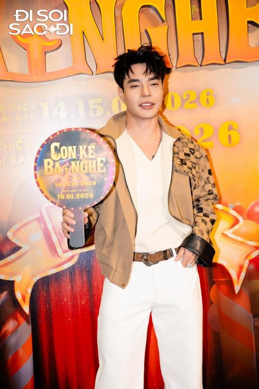 Thảm đỏ HOT nhất hôm nay: Ngọc Trinh xinh phát sáng, HIEUTHUHAI - Karik đẹp thế này biết chọn anh nào- Ảnh 11.