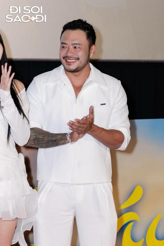 Bắt gặp Phương Anh Đào khoác tay trai lạ cực tình tứ, hoá ra là crush quốc dân điển trai ăn đứt Tuấn Trần- Ảnh 15.