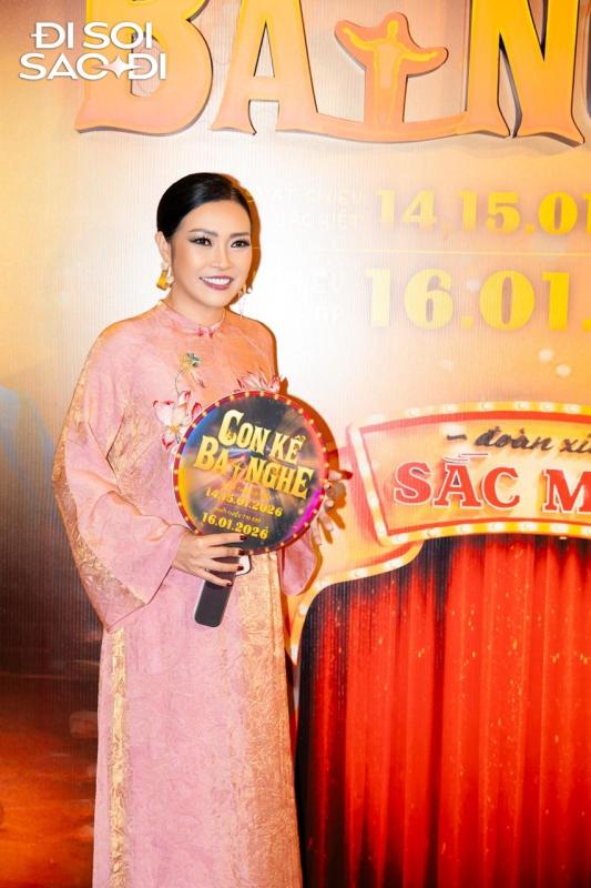 Thảm đỏ HOT nhất hôm nay: Ngọc Trinh xinh phát sáng, HIEUTHUHAI - Karik đẹp thế này biết chọn anh nào- Ảnh 12.