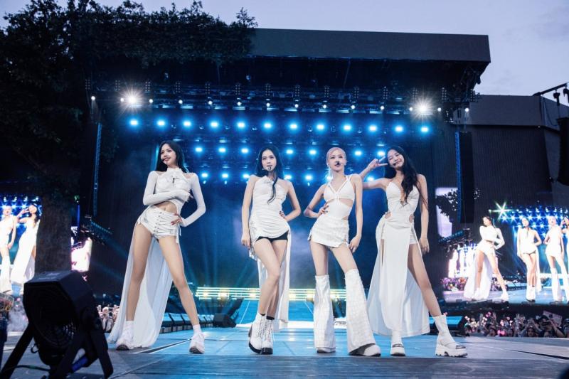 Nhóm nữ thay thế BLACKPINK 