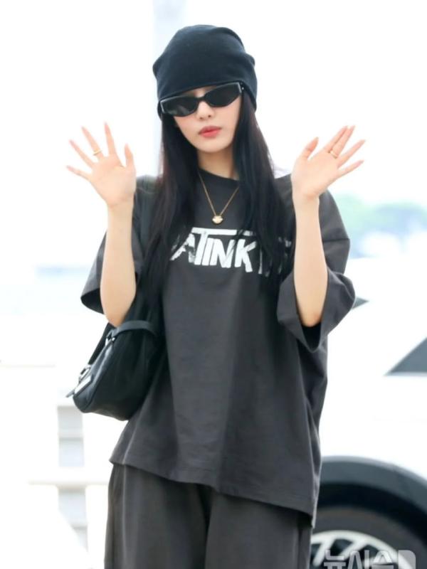 Màn trùng váy chấn động showbiz: Jennie lần này cũng khó thắng!- Ảnh 16.