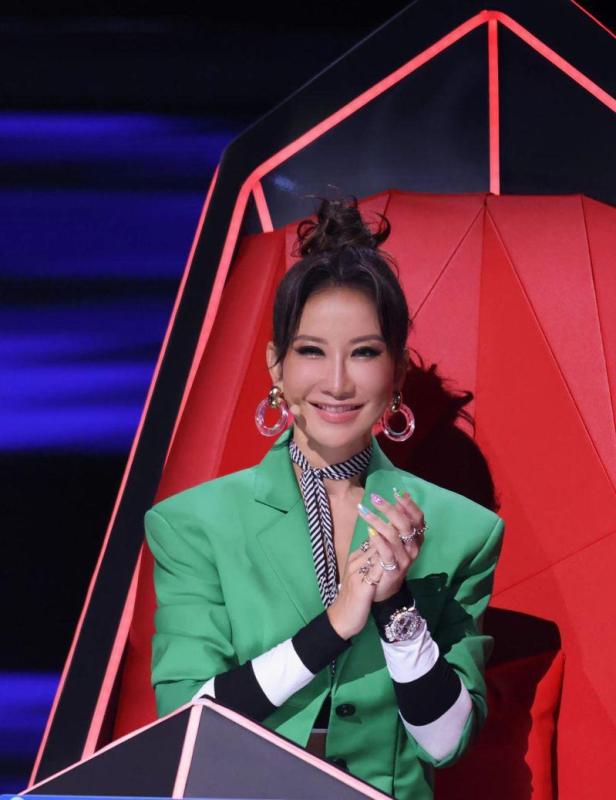 Nữ ca sĩ được ví như "quốc bảo âm nhạc": Bị tẩy chay vì văng tục, vướng scandal nghiêm trọng đài quốc gia xoá sổ- Ảnh 6.