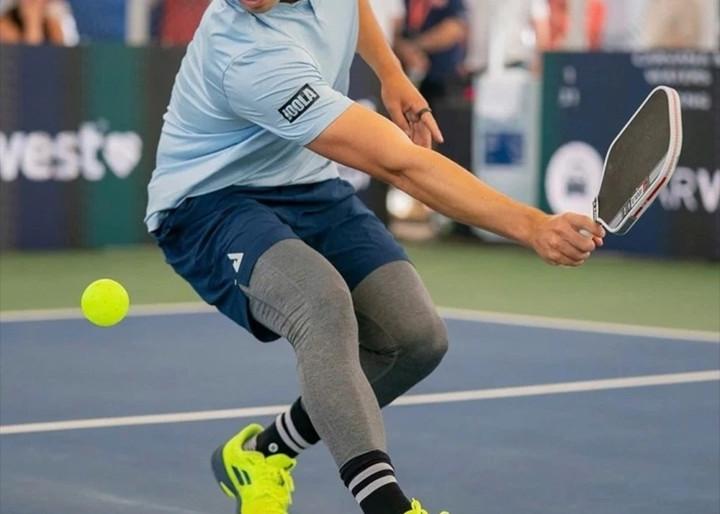 3 việc nên, 5 điều cần tránh khi chơi Pickleball để khỏe lâu dài- Ảnh 1.