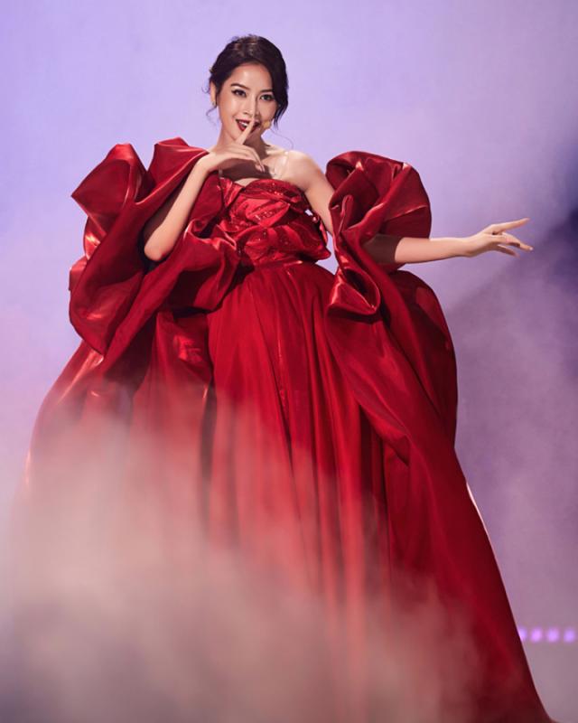 Mỹ nhân đẹp nhất Việt Nam: Gia đình có 3 người mang quân hàm Đại tá, đi thi quốc tế làm rạng danh nước nhà- Ảnh 3.