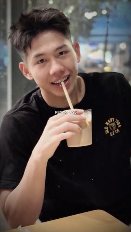 Viral loạt ảnh đời thường của Quang Thuấn - nam thần bơi lội thế hệ mới, 19 tuổi được thăng quân hàm gây sốt MXH- Ảnh 10.