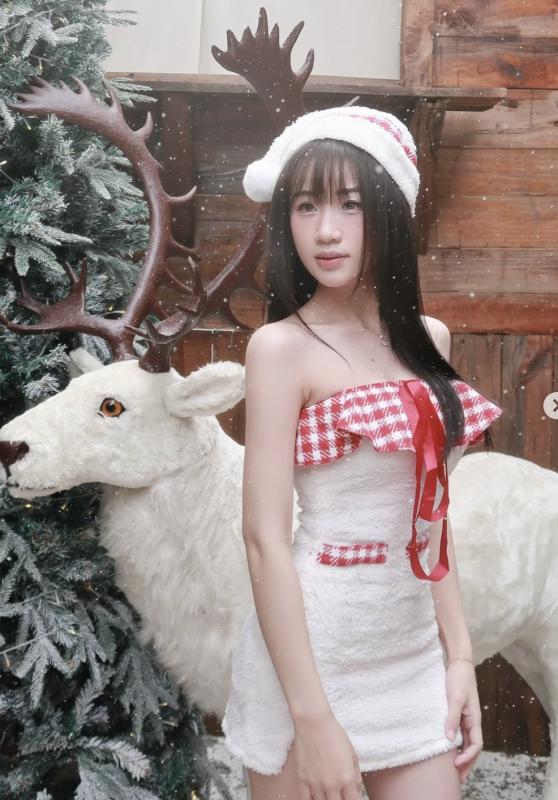 "Người hùng" U23 Việt Nam chiều bạn gái hết cỡ, vừa vào phòng thay đồ đã vội gọi điện báo tin vui chiến thắng- Ảnh 5.