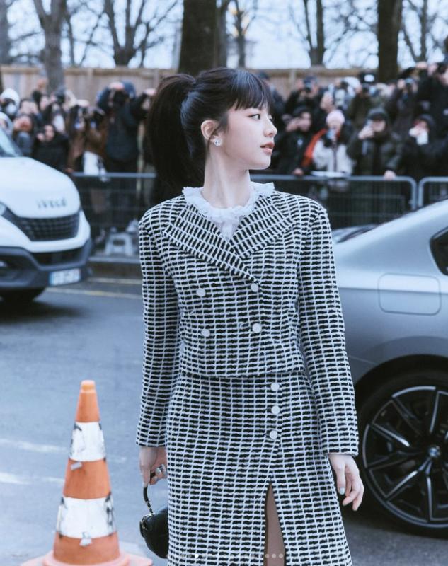 Một local brand Việt được sánh đôi với Chanel, giúp nữ thần hot nhất phim Hàn lúc này bùng nổ visual- Ảnh 14.