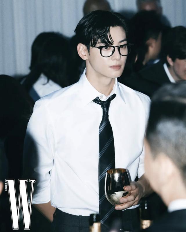 "Thiên tài khuôn mặt" Cha Eun Woo bị nghi phẫu thuật thẩm mỹ: Tài sản quý nhất cũng là giả?- Ảnh 1.