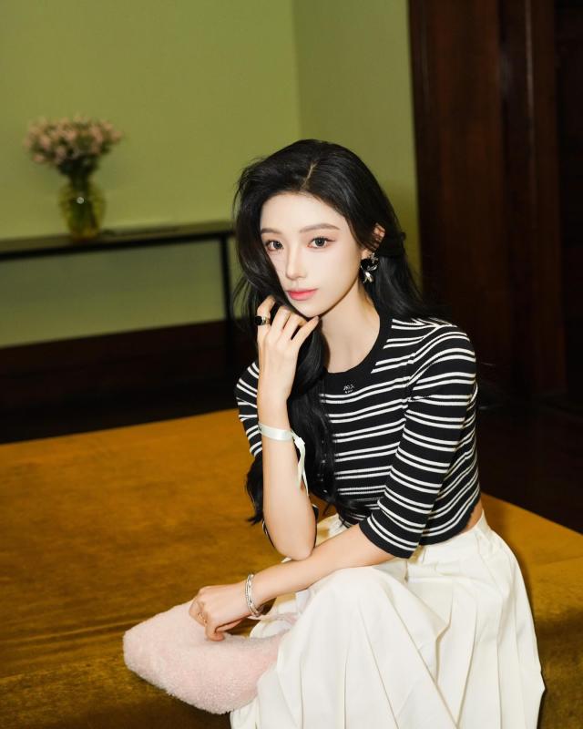 Hot girl không bị lu mờ trước nữ thần Kpop: Visual như búp bê nhưng mặt mộc mới đỉnh- Ảnh 14.
