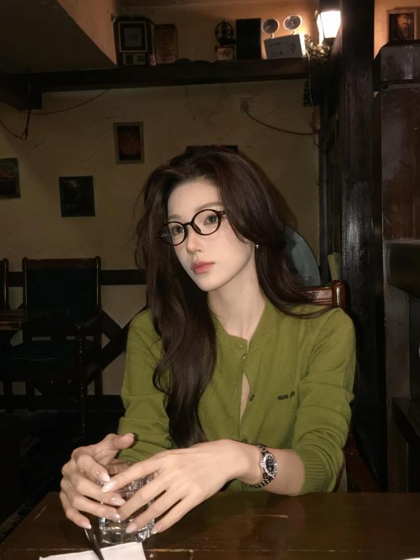 Hot girl không bị lu mờ trước nữ thần Kpop: Visual như búp bê nhưng mặt mộc mới đỉnh- Ảnh 16.