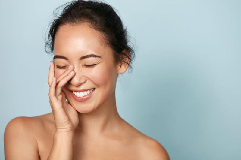 Nghệ thuật của làn da rạng rỡ: 5 thói quen đơn giản của những người sở hữu làn da cực đẹp- Ảnh 3.